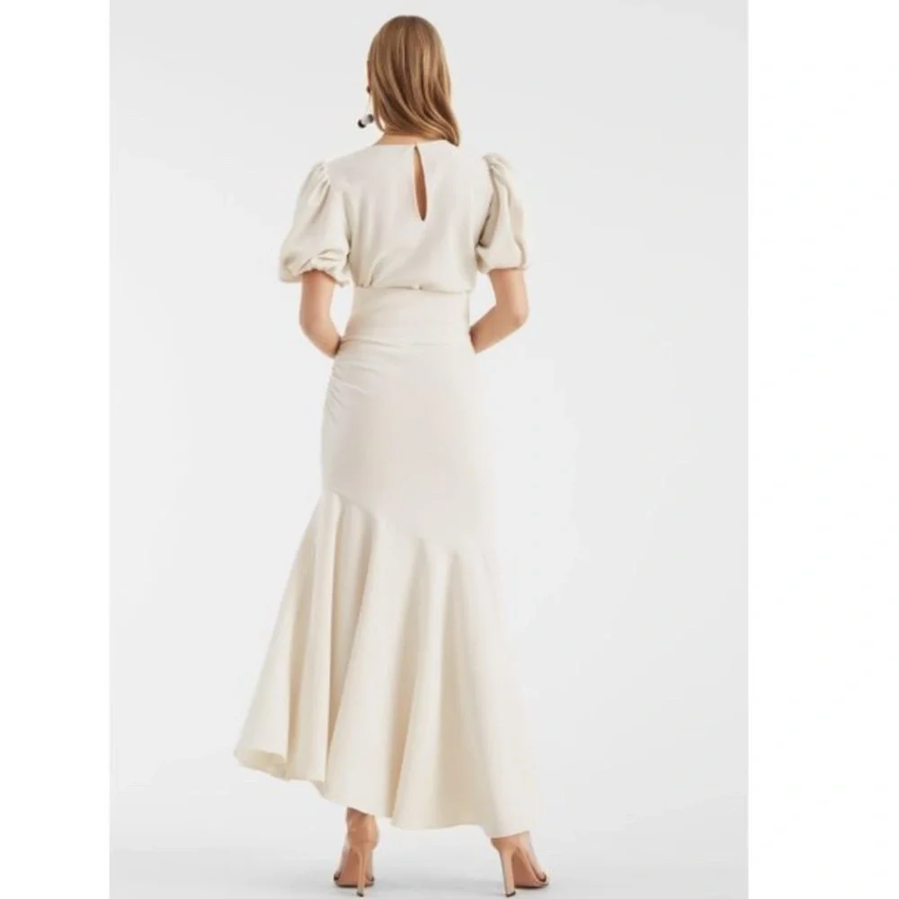 NWT $650 Sachin & Babi Elegant Cream Maxi Dress with Puff Sleeves size 8 - Picture 4 of 4